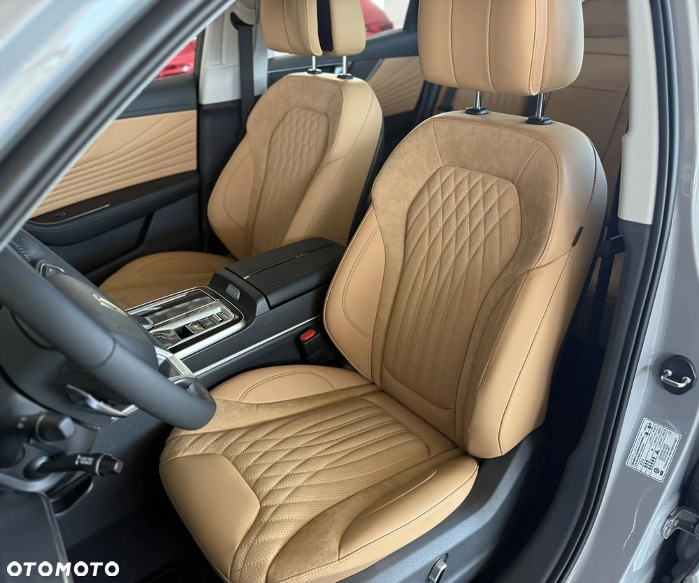 Hongqi HS5 - 7