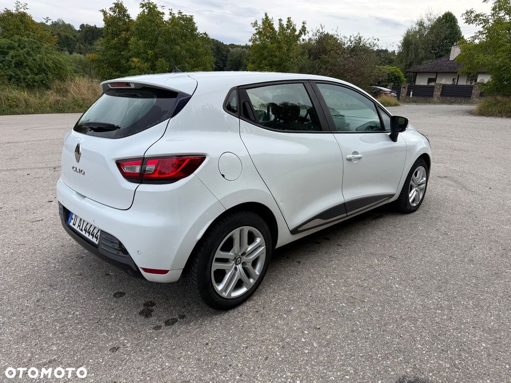 Renault Clio - 8