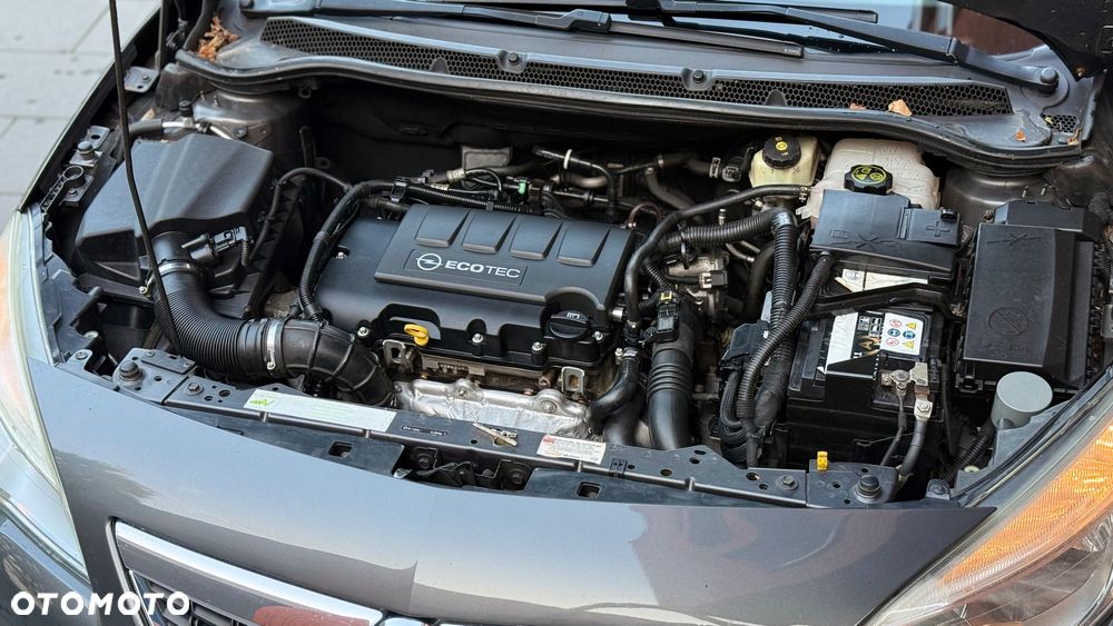 Opel Astra 1.4 T Cosmo - 25