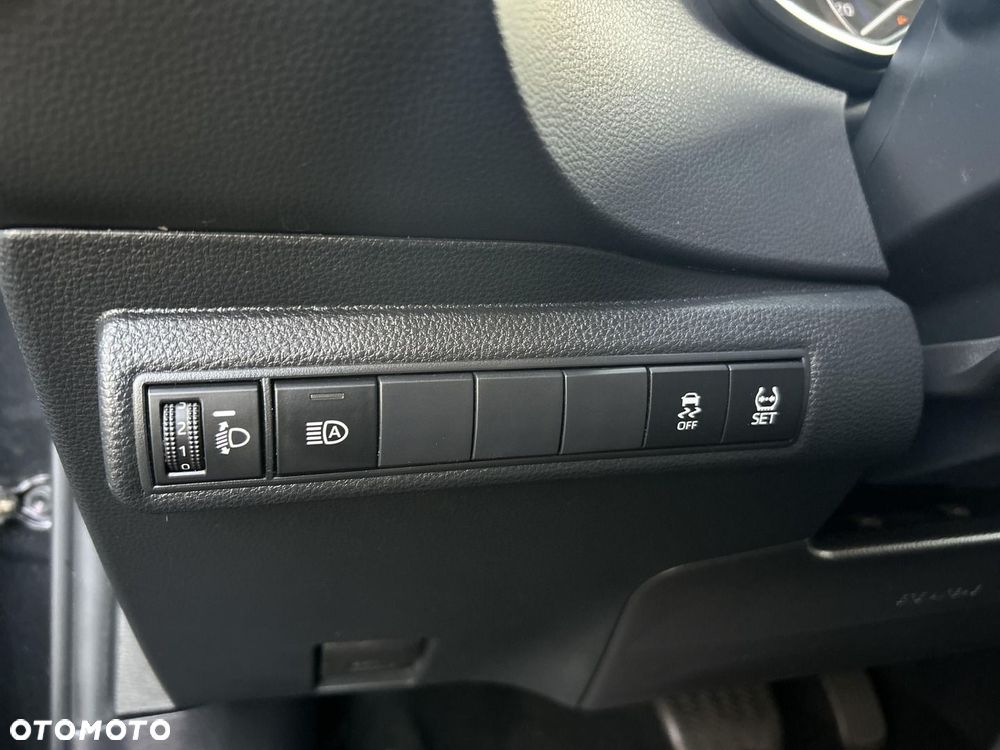 Toyota Corolla 1.8 Hybrid Comfort - 24