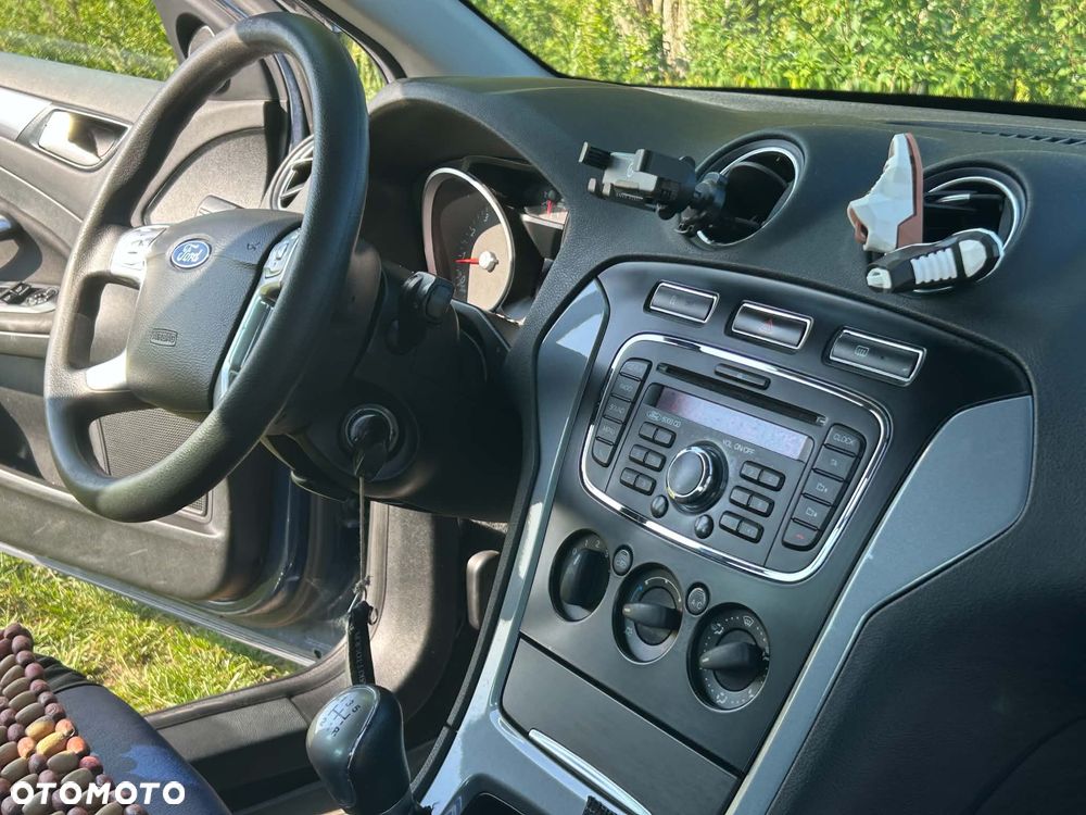 Ford Mondeo - 11