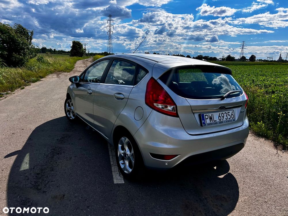 Ford Fiesta 1.4 Autom Titanium - 16