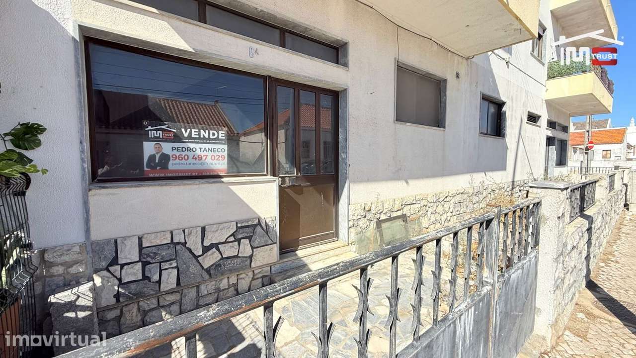 Apartamento T2 Montijo, Garagem, Corredor Exterior, 2 WCs, Open Spa... - Grande imagem: 3/12