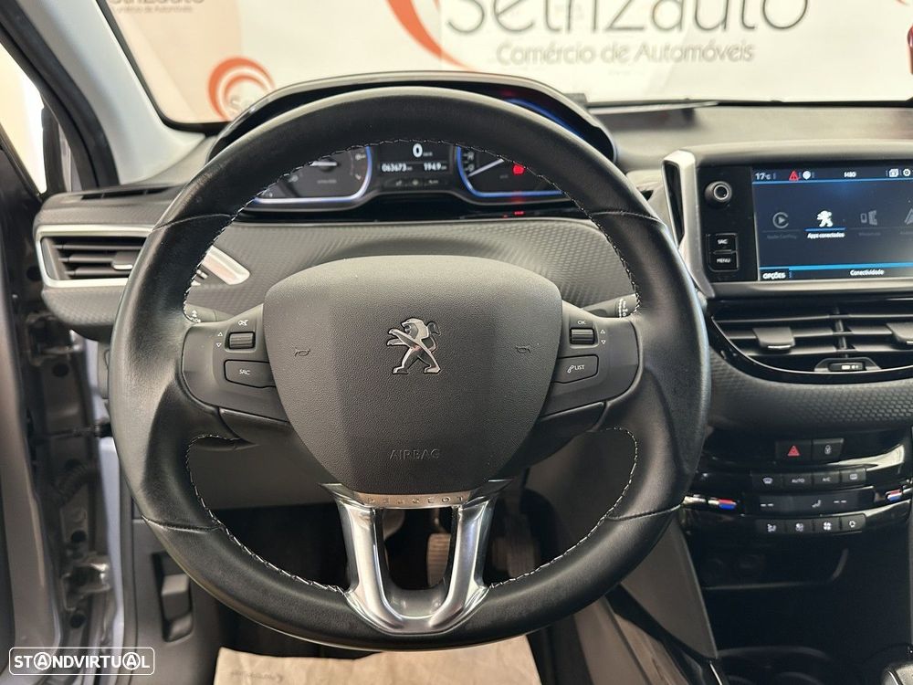 Peugeot 2008 1.2 PureTech Allure - 15