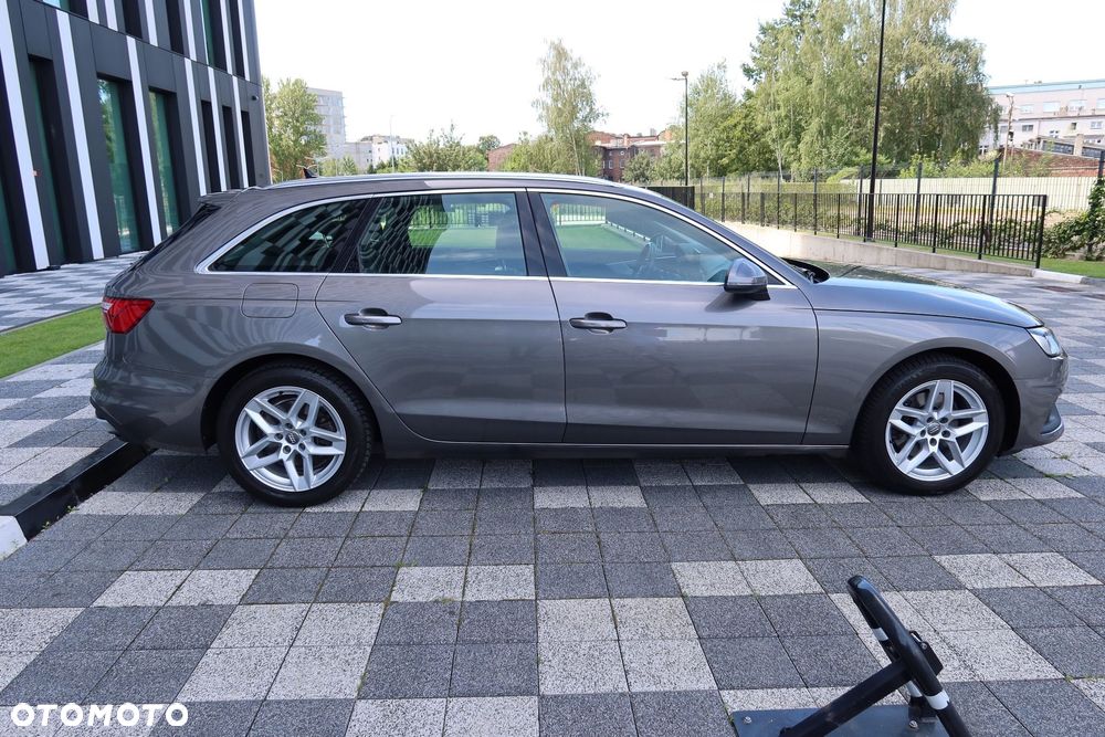 Audi A4 Avant 30 TDI mHEV S tronic - 9