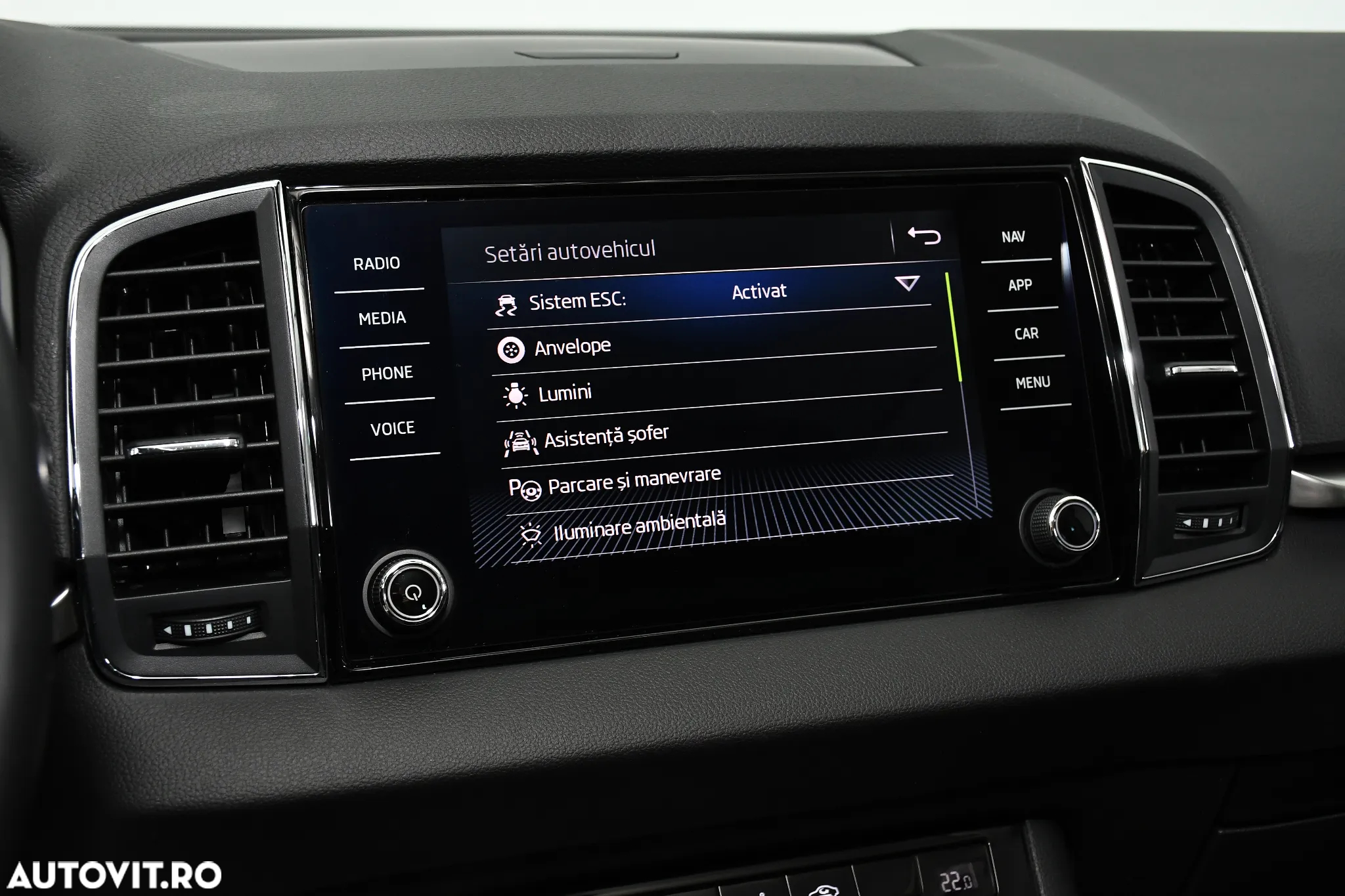 Skoda Karoq 1.6 TDI DSG Style - 24