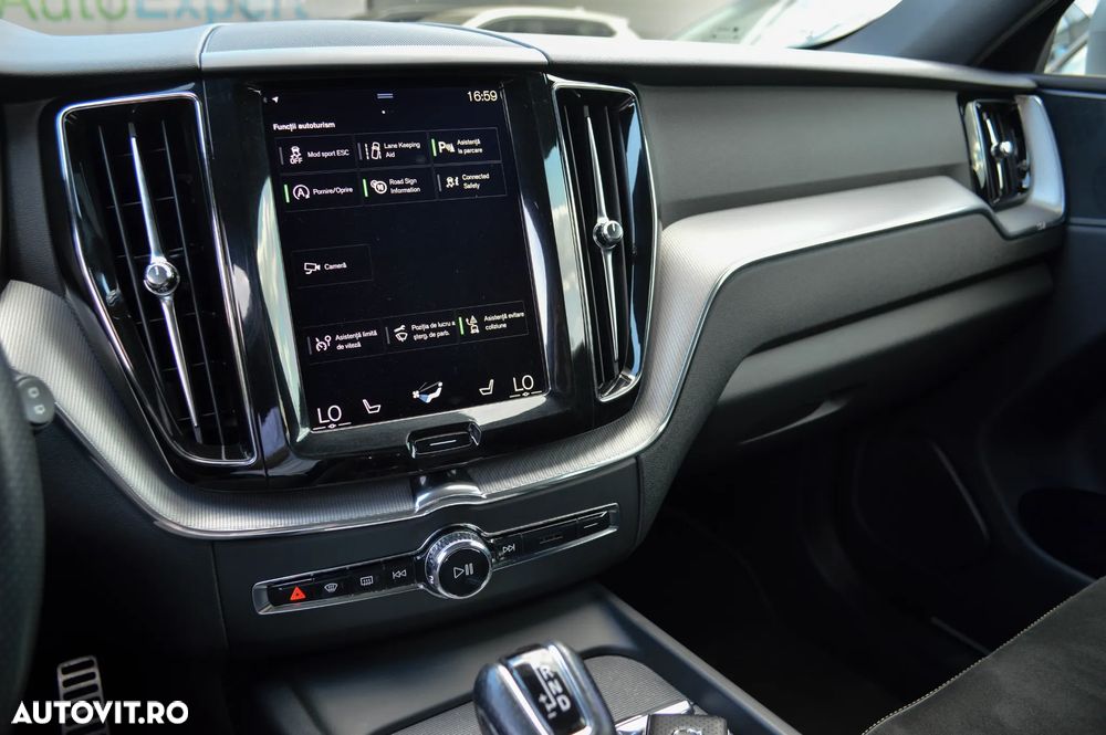 Volvo XC 60 D5 AWD R-Design - 9