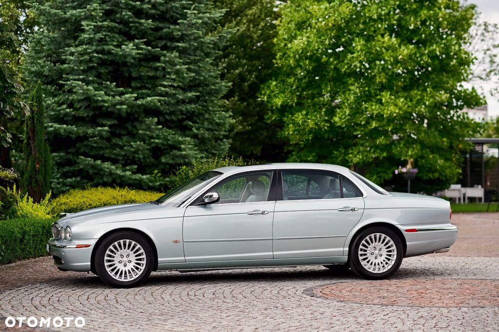Jaguar XJ XJ8 4.2 LWB - 13