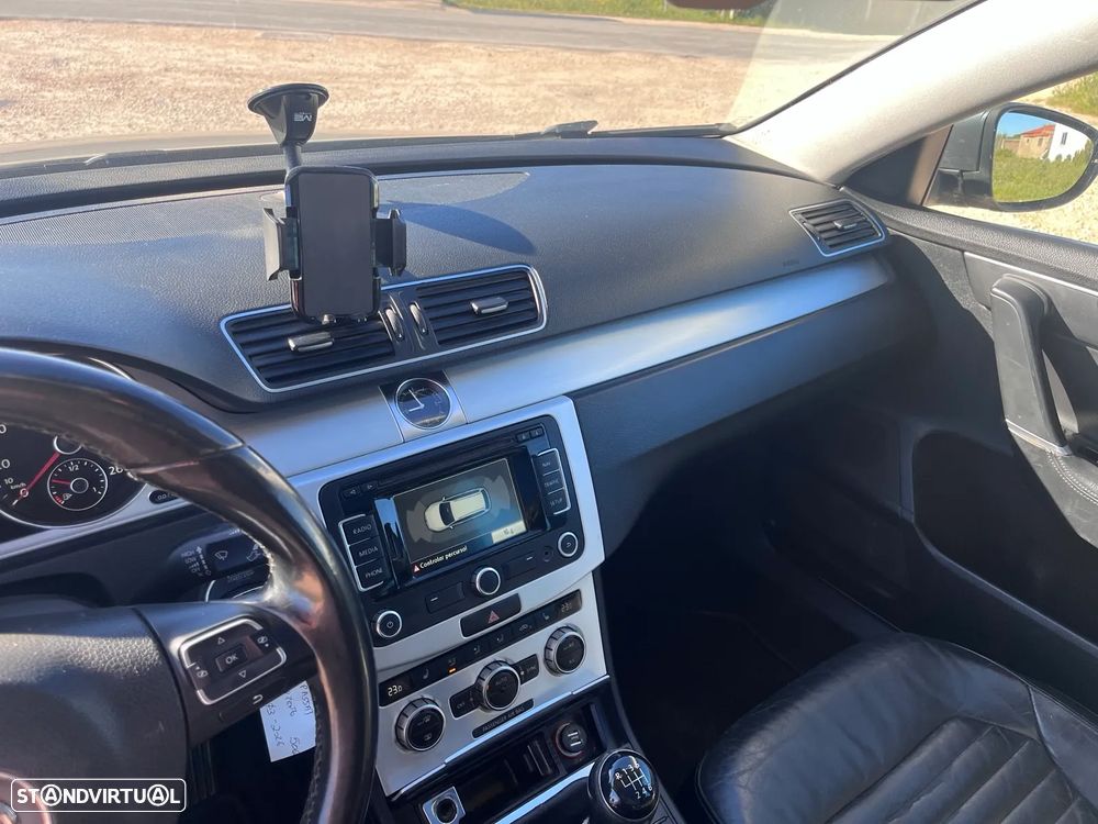 VW Passat Variant 2.0 TDI Confortline Navig - 5