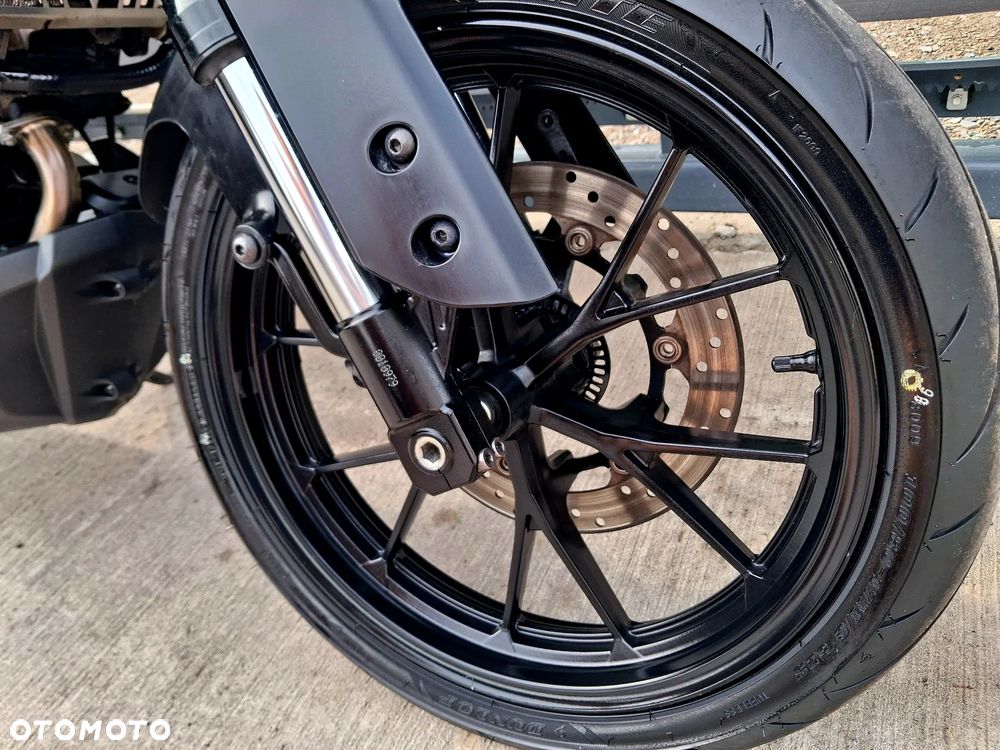 Yamaha MT - 9
