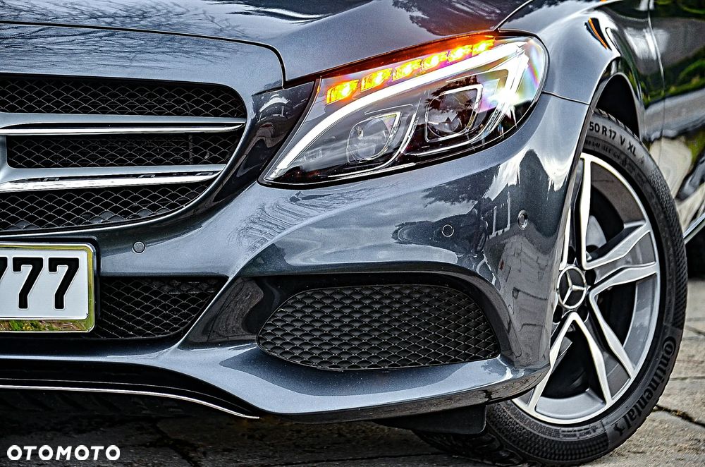 Mercedes-Benz Klasa C 180 7G-TRONIC Exclusive - 13