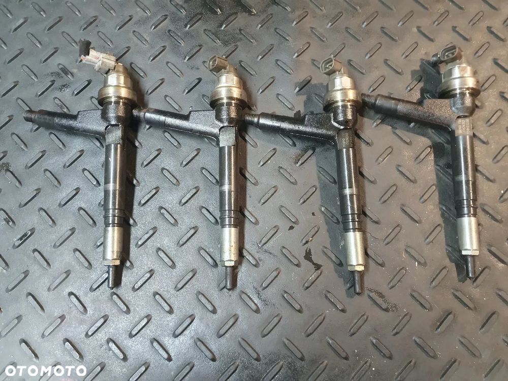 Opel Meriva A Wtryskiwacze KOMPLET 4 SZT  1.7  cdti 8973138614 - 1