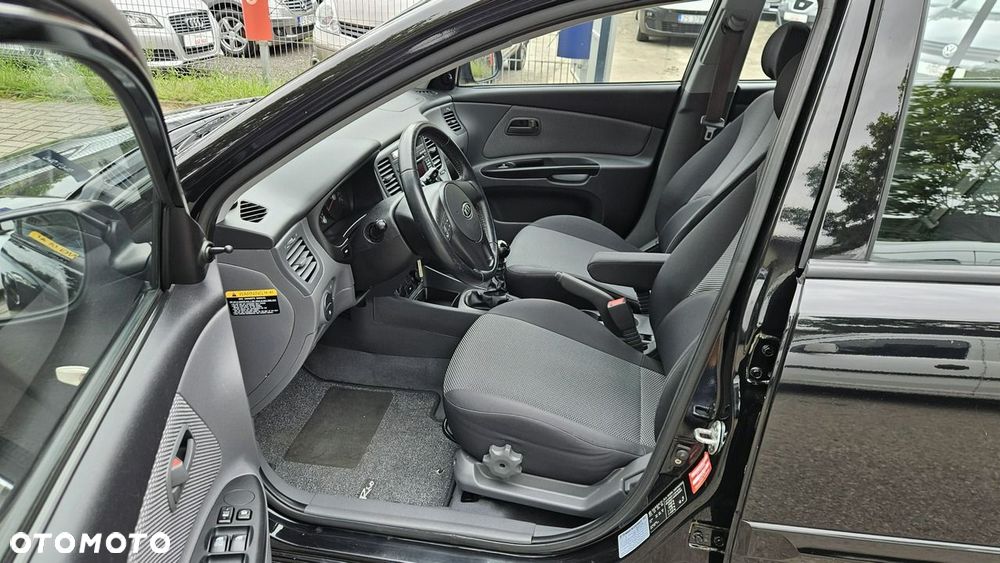 Kia Rio 1.4 Spirit - 17