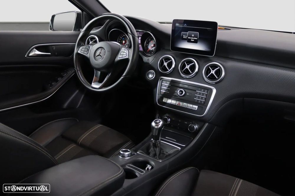 Mercedes-Benz A 180 CDI (BlueEFFICIENCY) Urban - 11