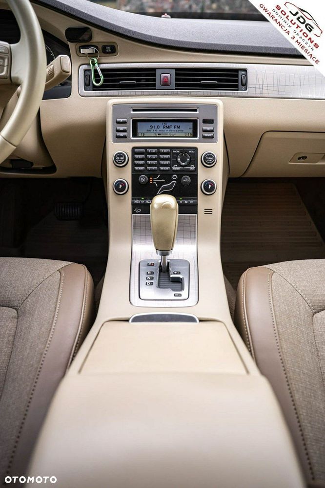 Volvo XC 70 - 22