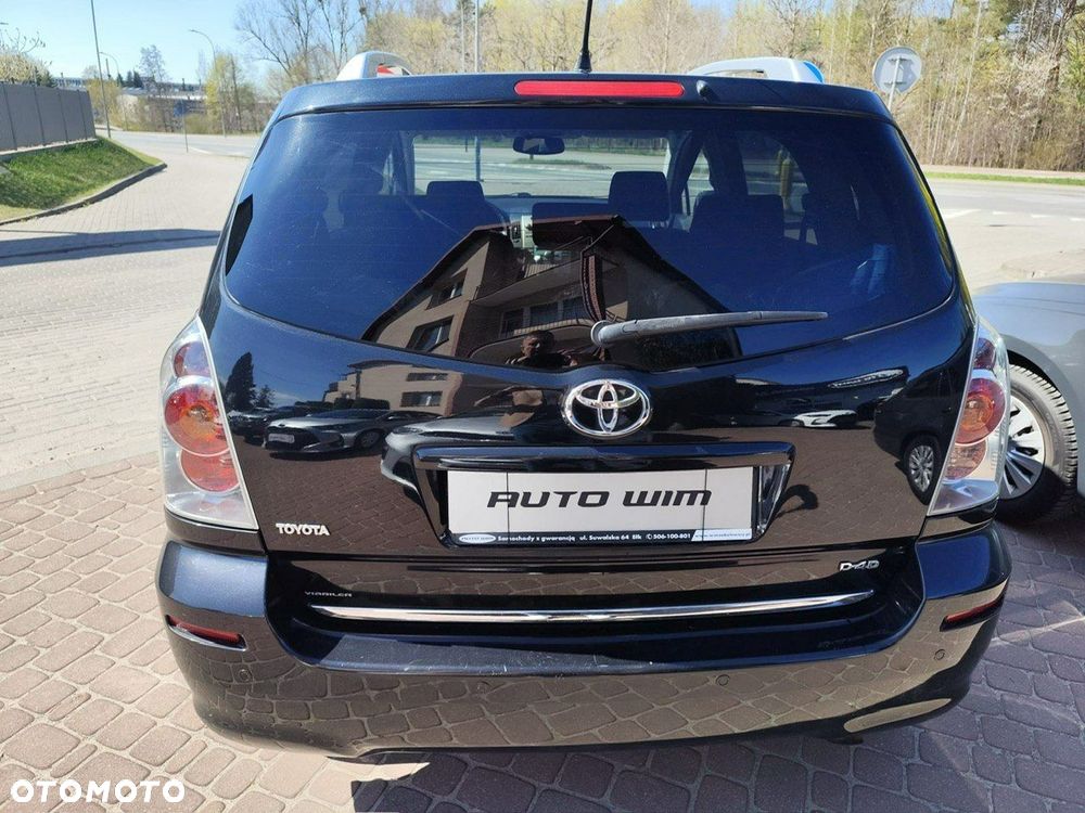 Toyota Corolla Verso - 10