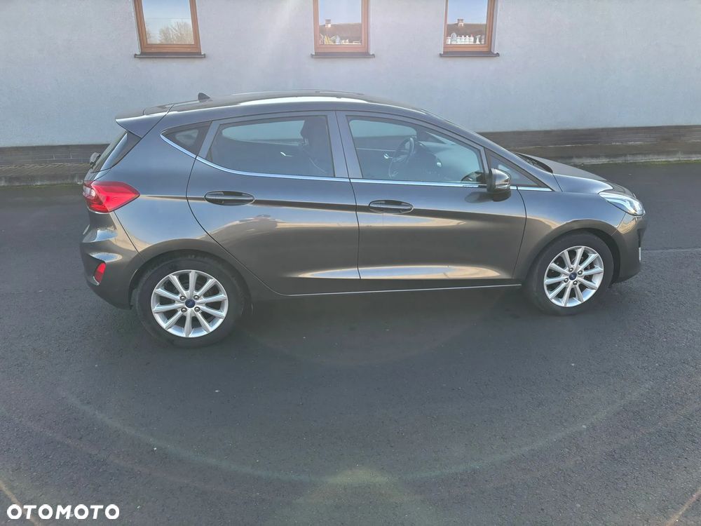 Ford Fiesta 1.5 TDCi ACTIVE - 11