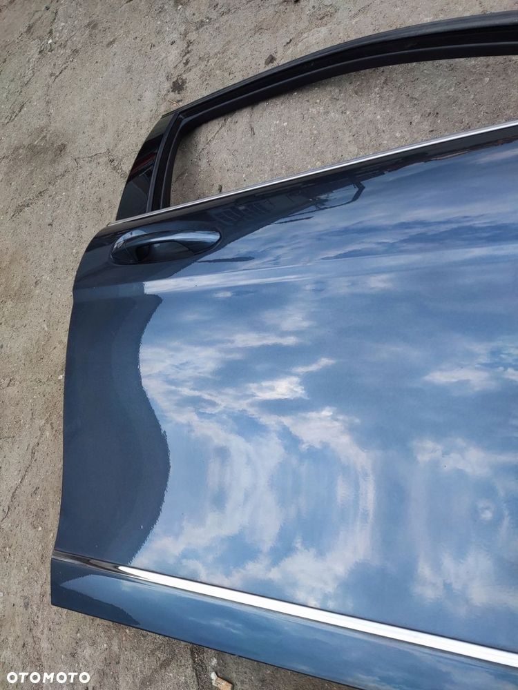 MERCEDES W204 LIFT C KLASA DRZWI PRAWE PRZEDNIE PRZÓD 755 - 10