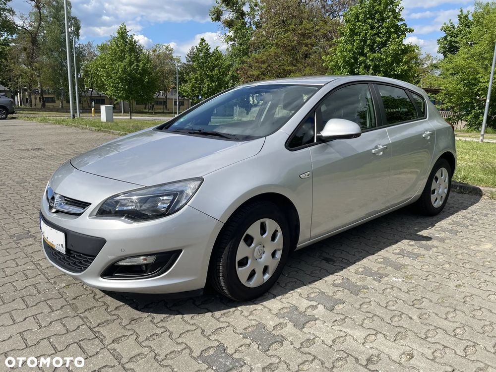 Opel Astra 1.6 Essentia - 1