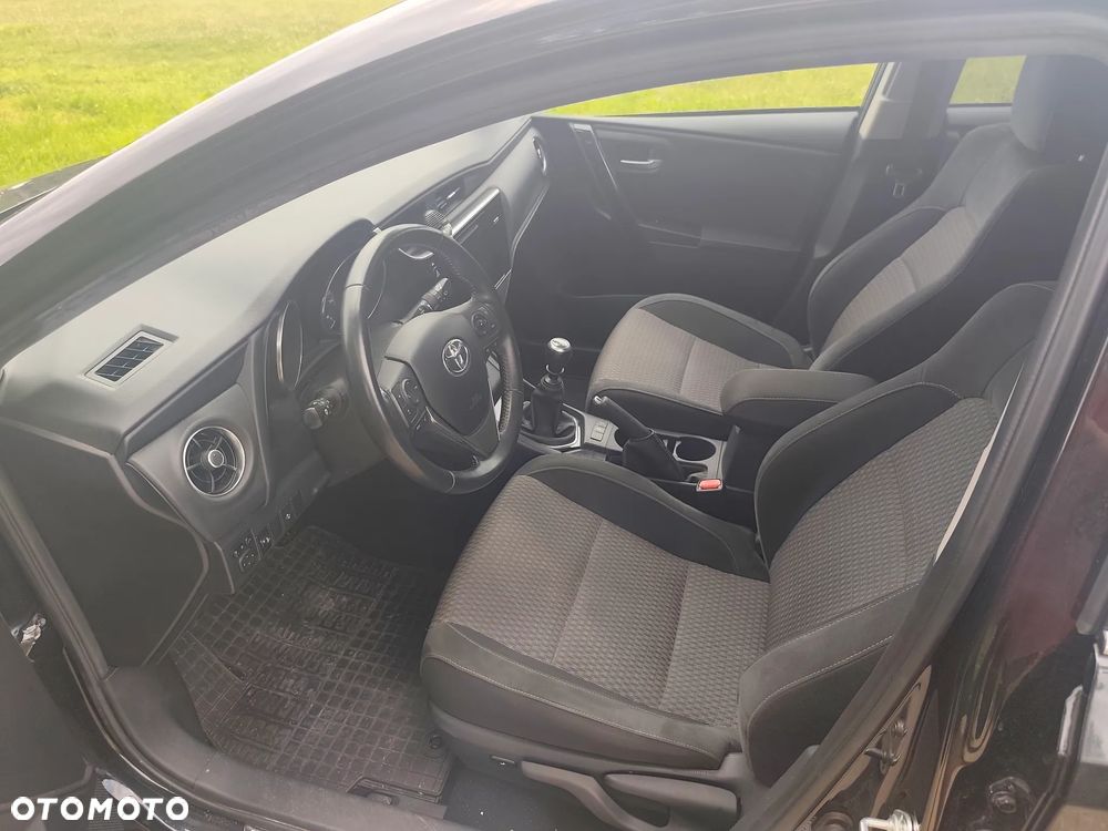 Toyota Auris 1.2 Turbo Executive - 4