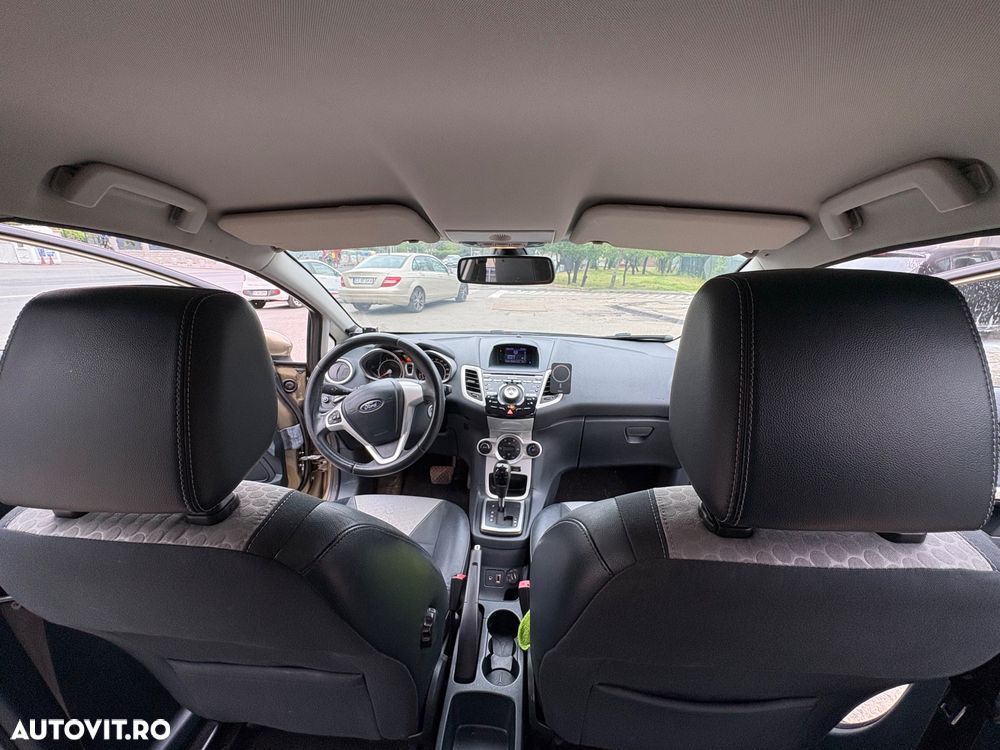 Ford Fiesta 1.4 Autom. Titanium - 10