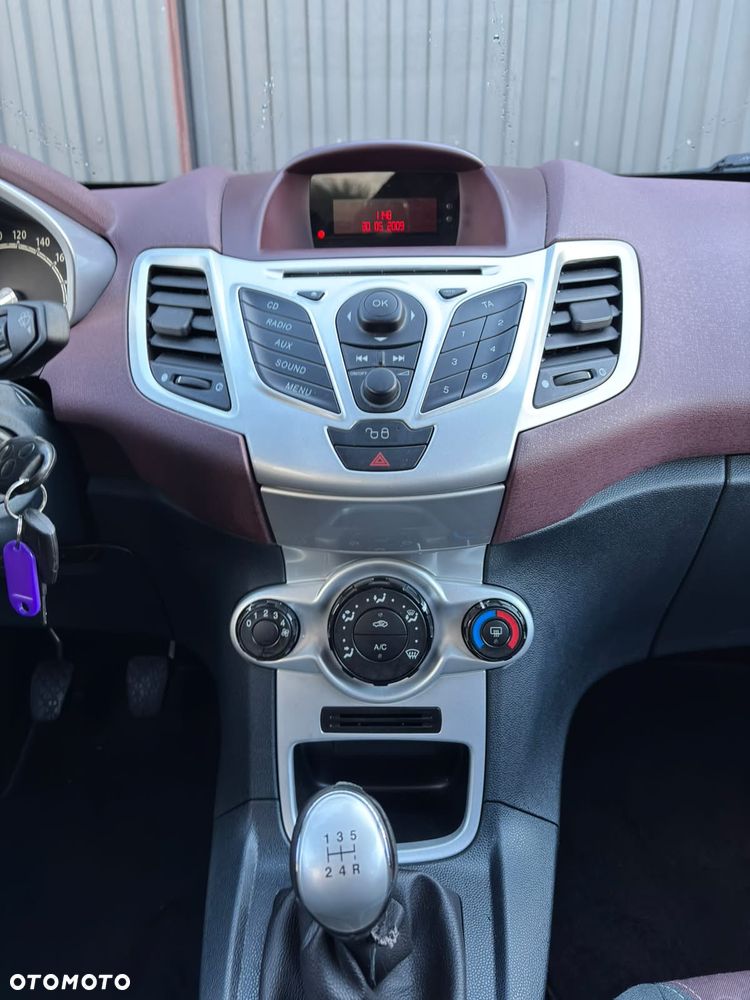 Ford Fiesta 1.25 SYNC Edition - 18
