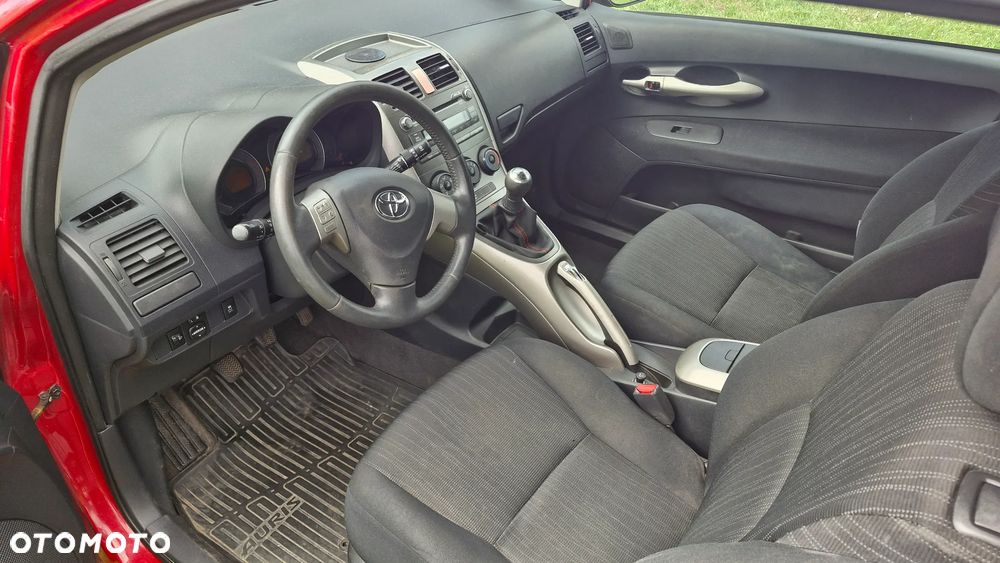 Toyota Auris - 13