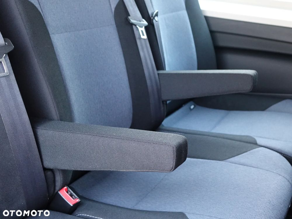 Renault Trafic 6-osobowy L1H1 - 28