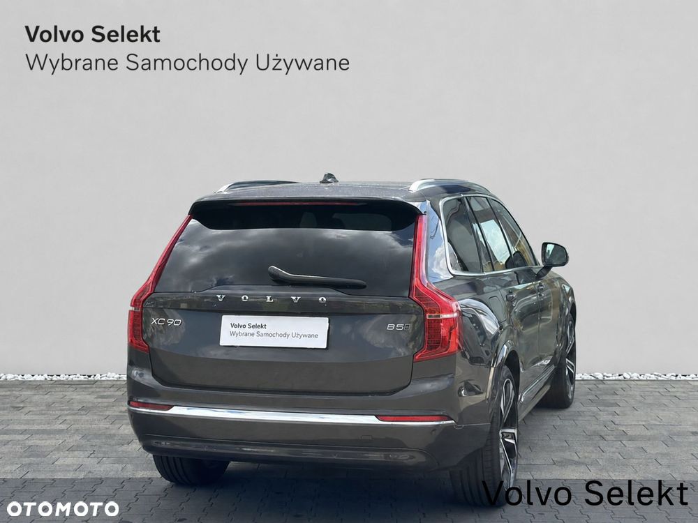 Volvo XC 90 - 8