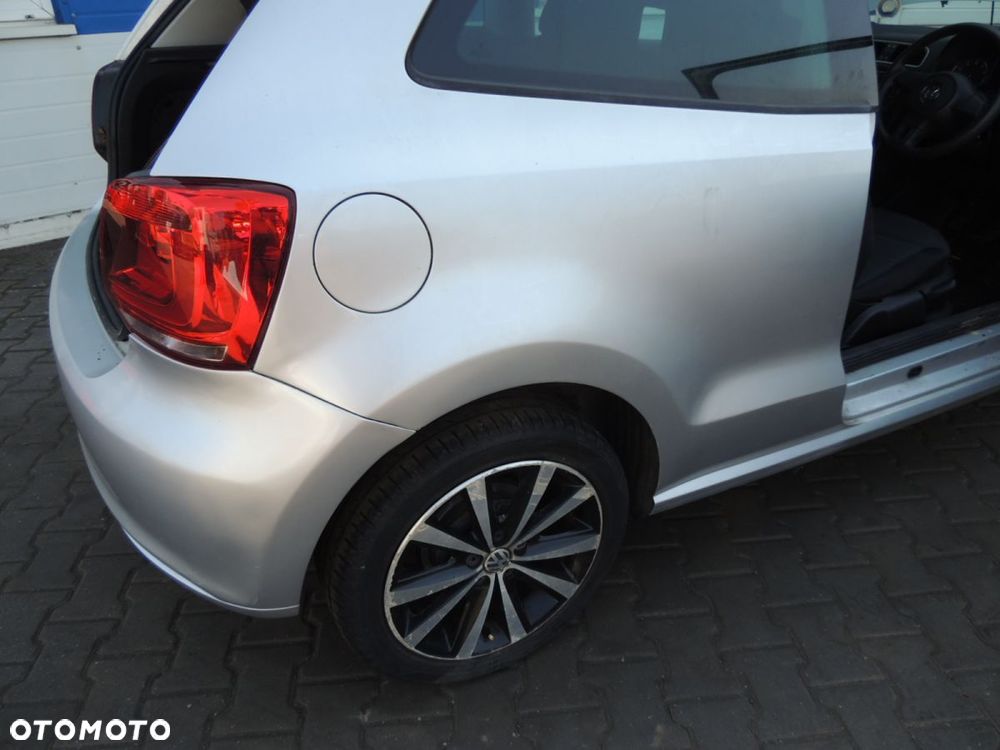 Ćwiartka nadwozia prawy tył VW  POLO V 6R 3D '12 LA7W - 1
