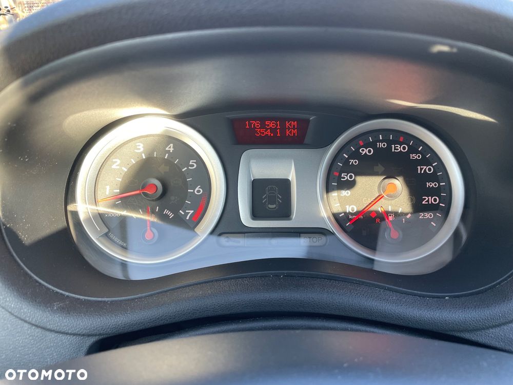 Renault Clio - 8