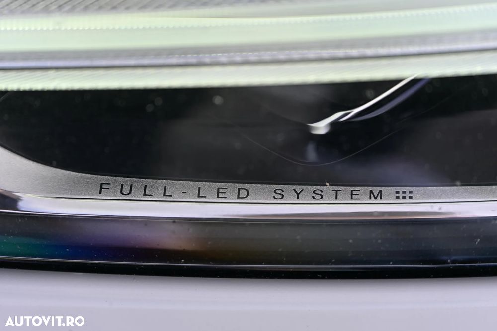 Volvo XC 60 D5 AWD Geartronic RDesign - 23