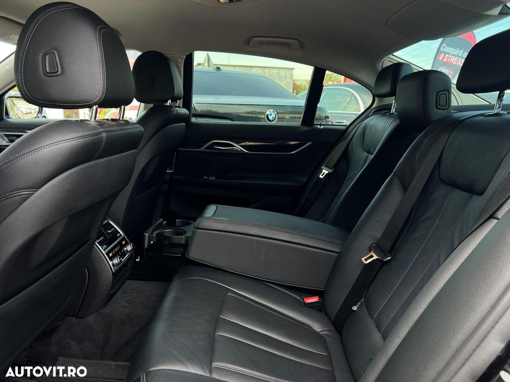 BMW Seria 7 - 40