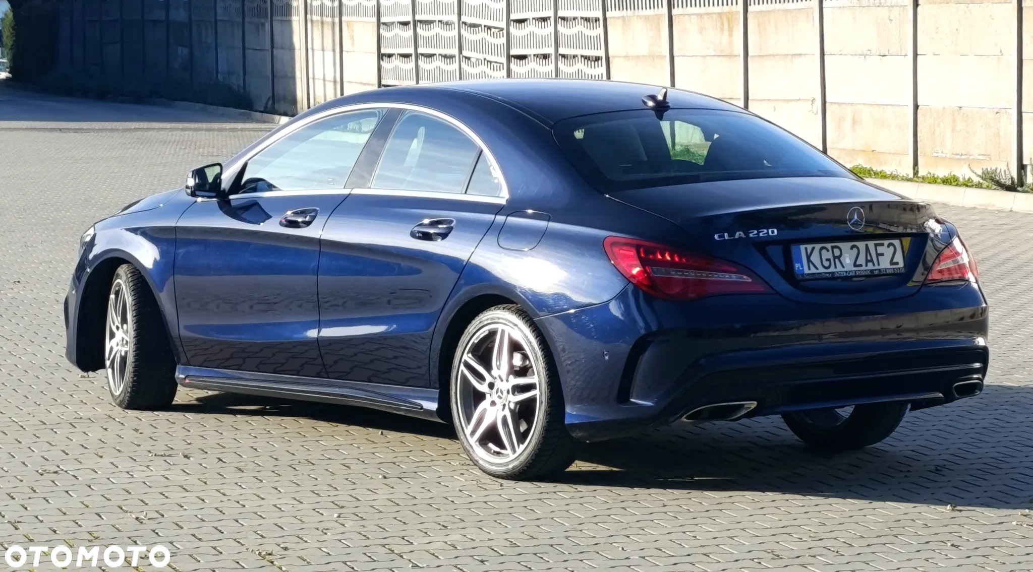 Mercedes-Benz CLA 220 4-Matic AMG Line - 3