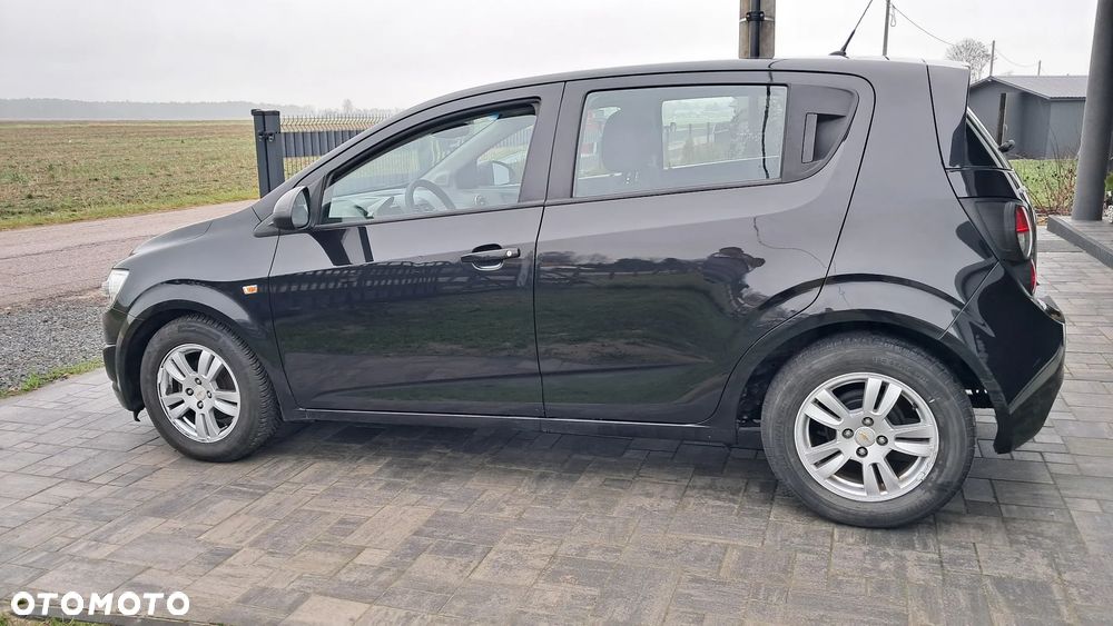 Chevrolet Aveo 1.2 16V Base+ - 10