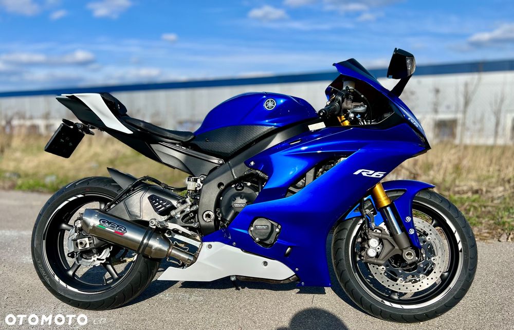 Yamaha R6 - 1