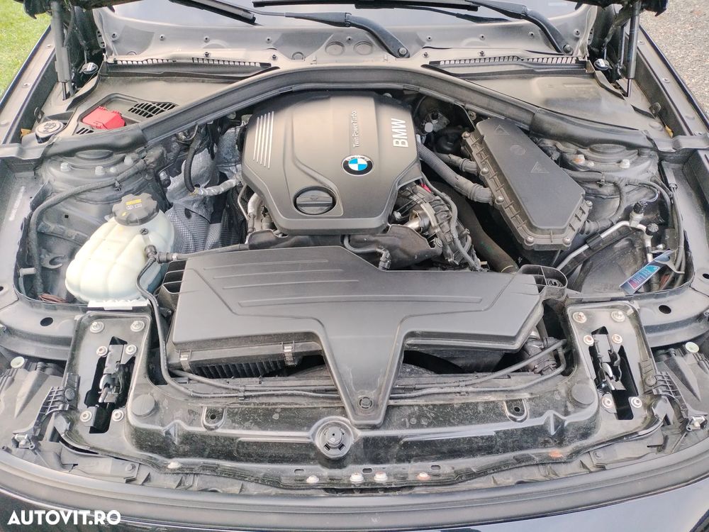 BMW Seria 3 318d GT Sport Line - 25