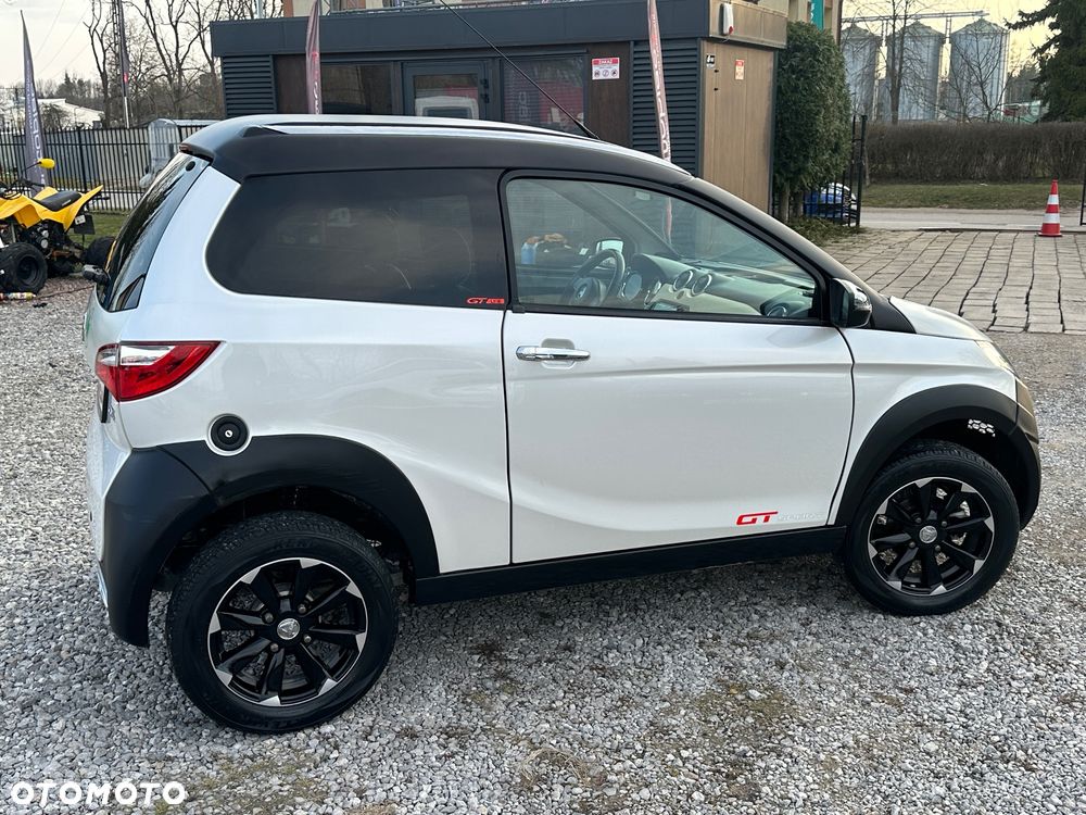 Aixam Crossline - 12