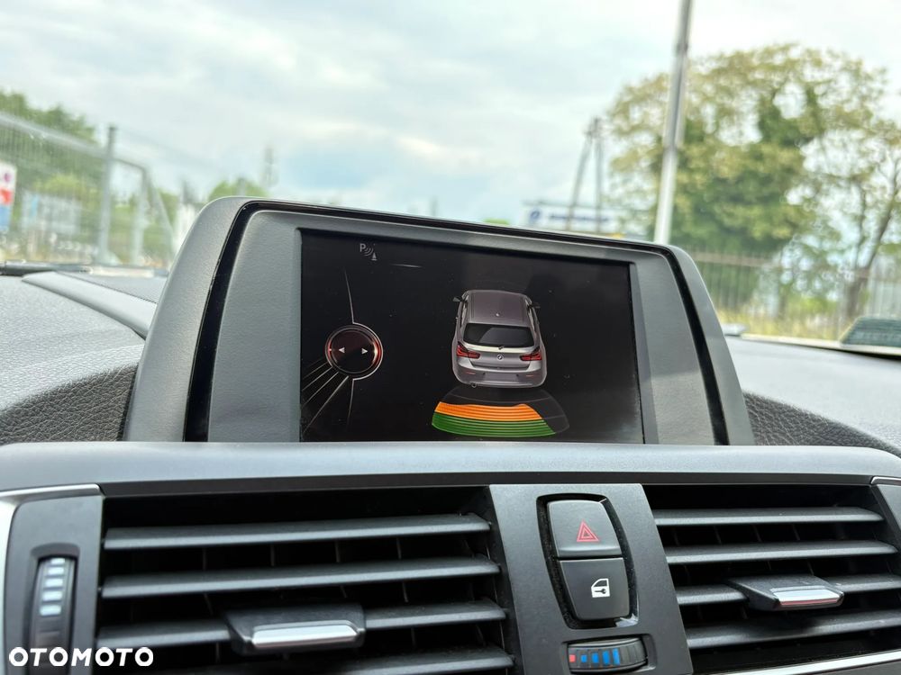 BMW Seria 1 118i Sport Line - 18