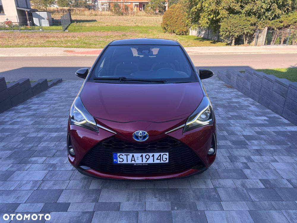 Toyota Yaris Hybrid 100 Selection - 22