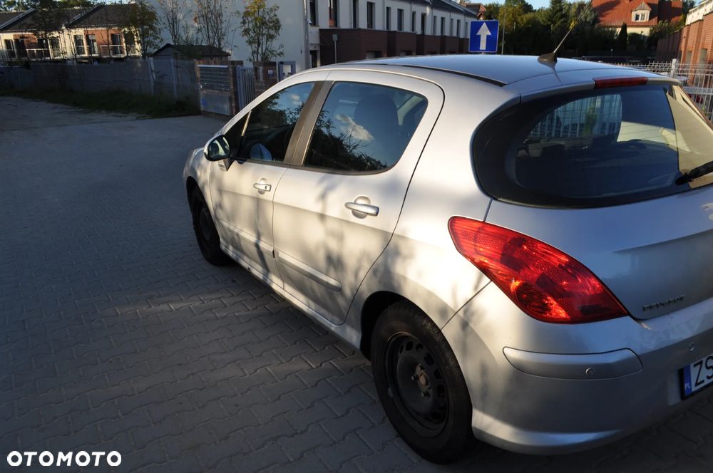 Peugeot 308 1.6 Premium - 6
