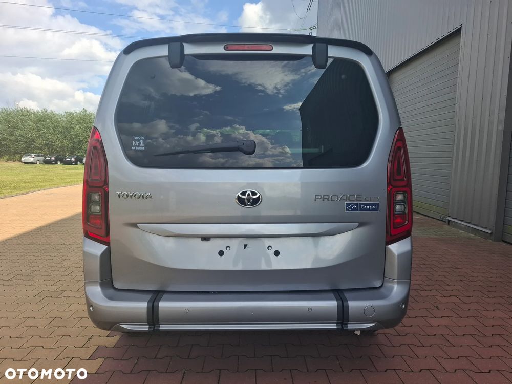 Toyota Proace City Verso Long 1.5 D-4D Family - 2