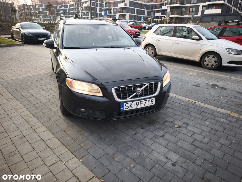 Volvo V70 2.4 D DPF Momentum - 1