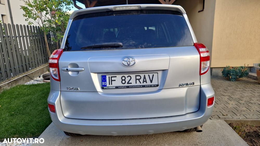 Toyota RAV4 2.0 4x2 Travel - 2