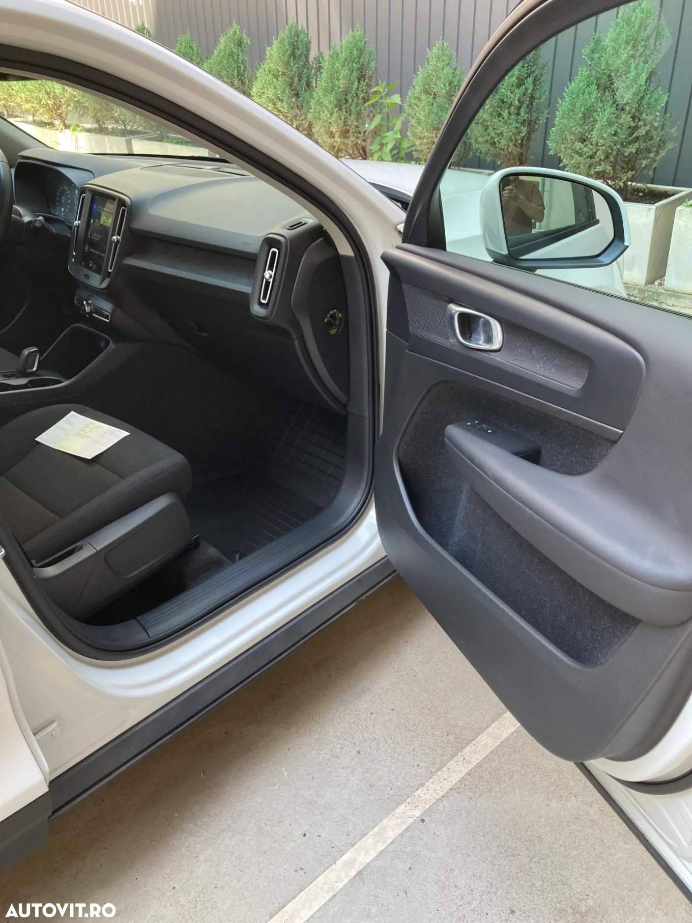 Volvo XC 40 T3 AT8 Momentum - 24