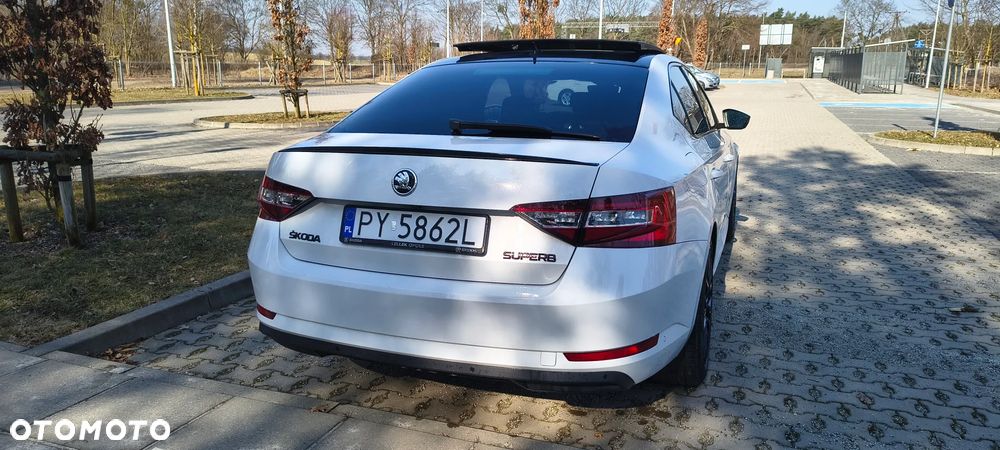 Skoda Superb 2.0 TDI L&K DSG - 5