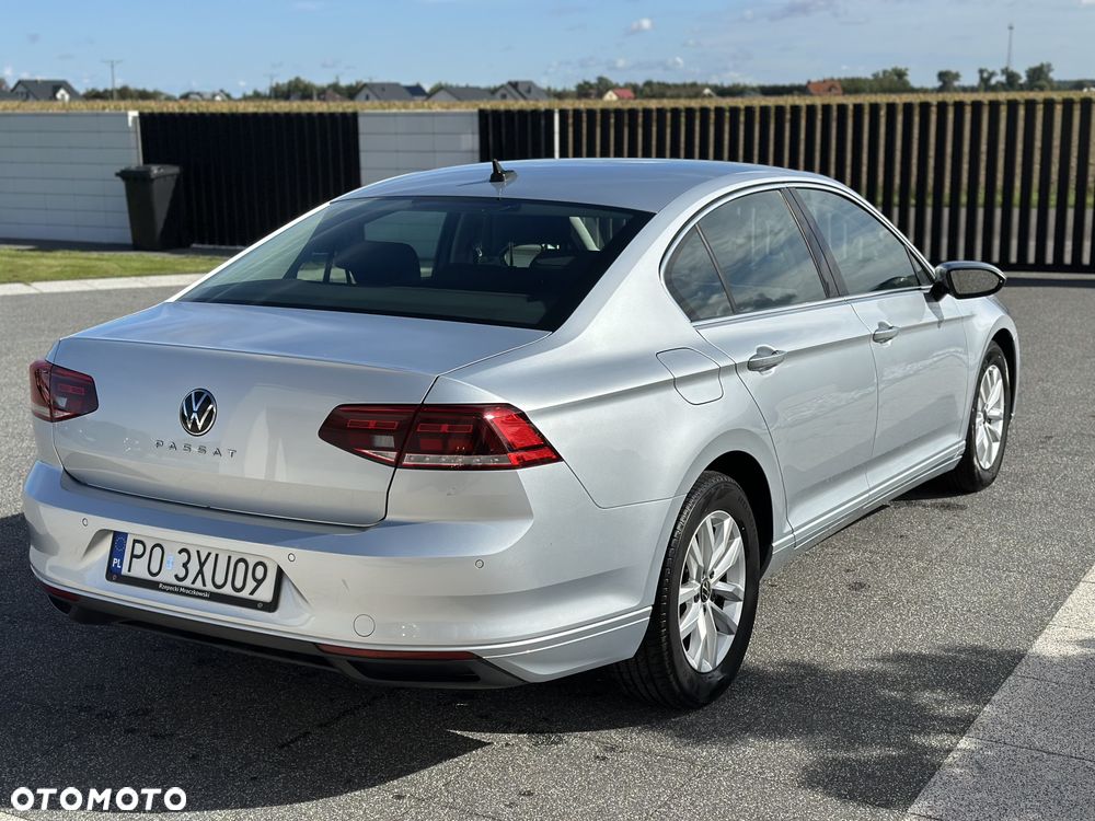 Volkswagen Passat - 9