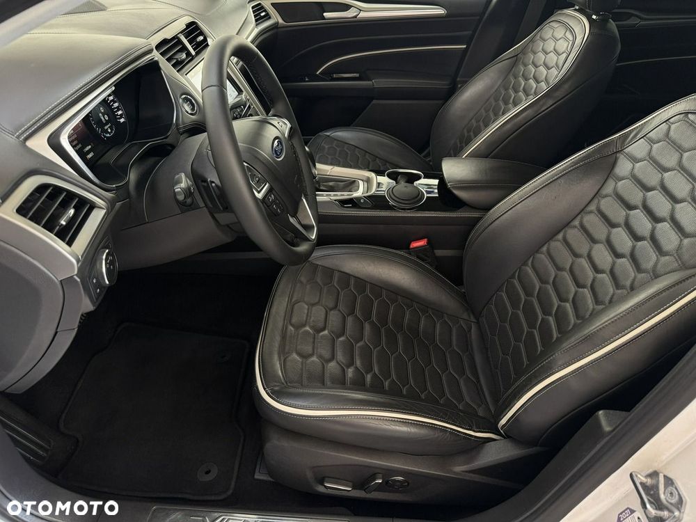 Ford Mondeo Vignale 2.0 TDCi PowerShift - 16