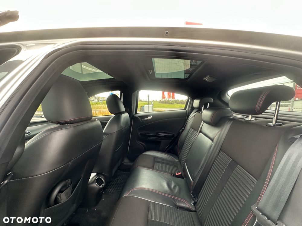 Alfa Romeo Giulietta 1.4 TB MultiAir Distinctive TCT - 25