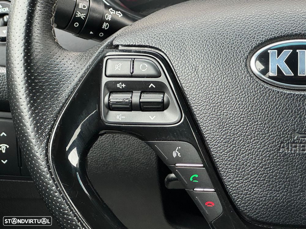 Kia Ceed SW 1.6 CRDi GT Line - 18